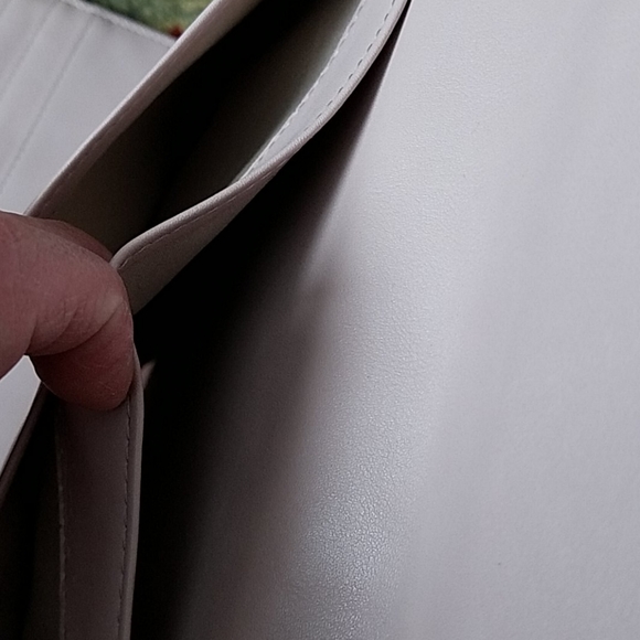 Black soft leather tablet case - Picture 3 of 5